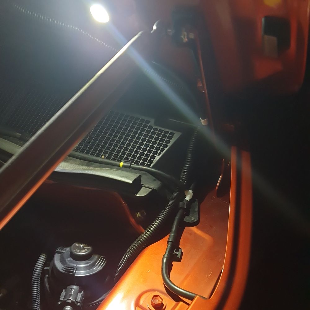 Windscreen Washer Jet Assembly (Bonnet Mounted) ISUZU D-MAX, MU-X & MAZDA BT-50