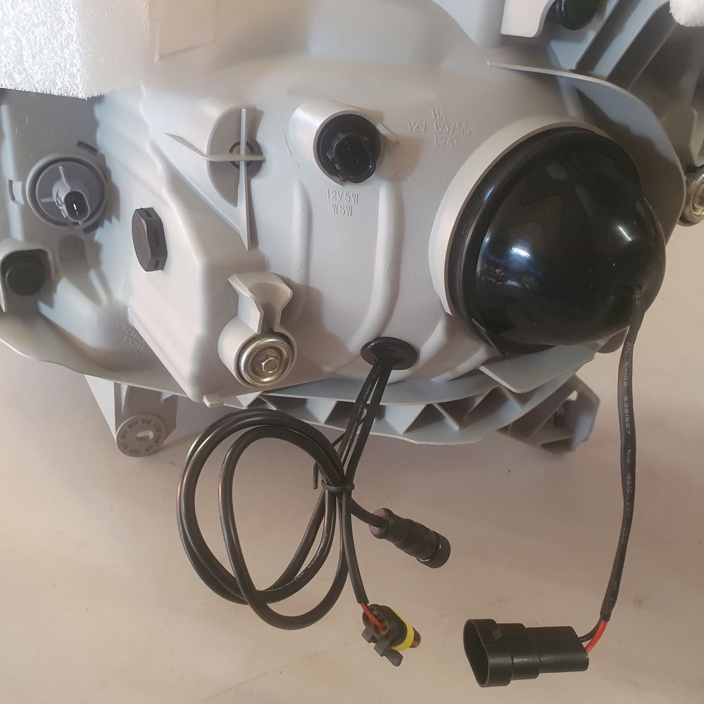 CUSTOM HEADLIGHTS (EX & SX models only) to suit Isuzu D-Max 05/2012-2014
