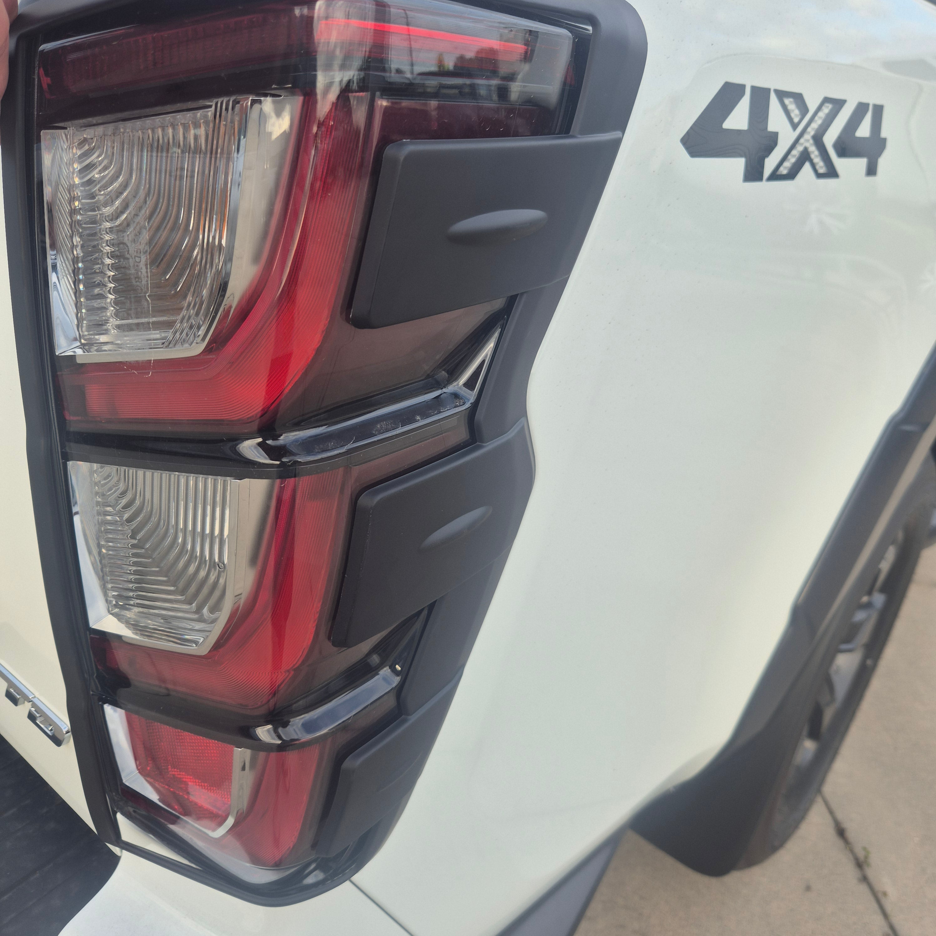 TAILIGHT SURROUNDS 2024-2025 ISUZU D-MAX (Not x-rider)