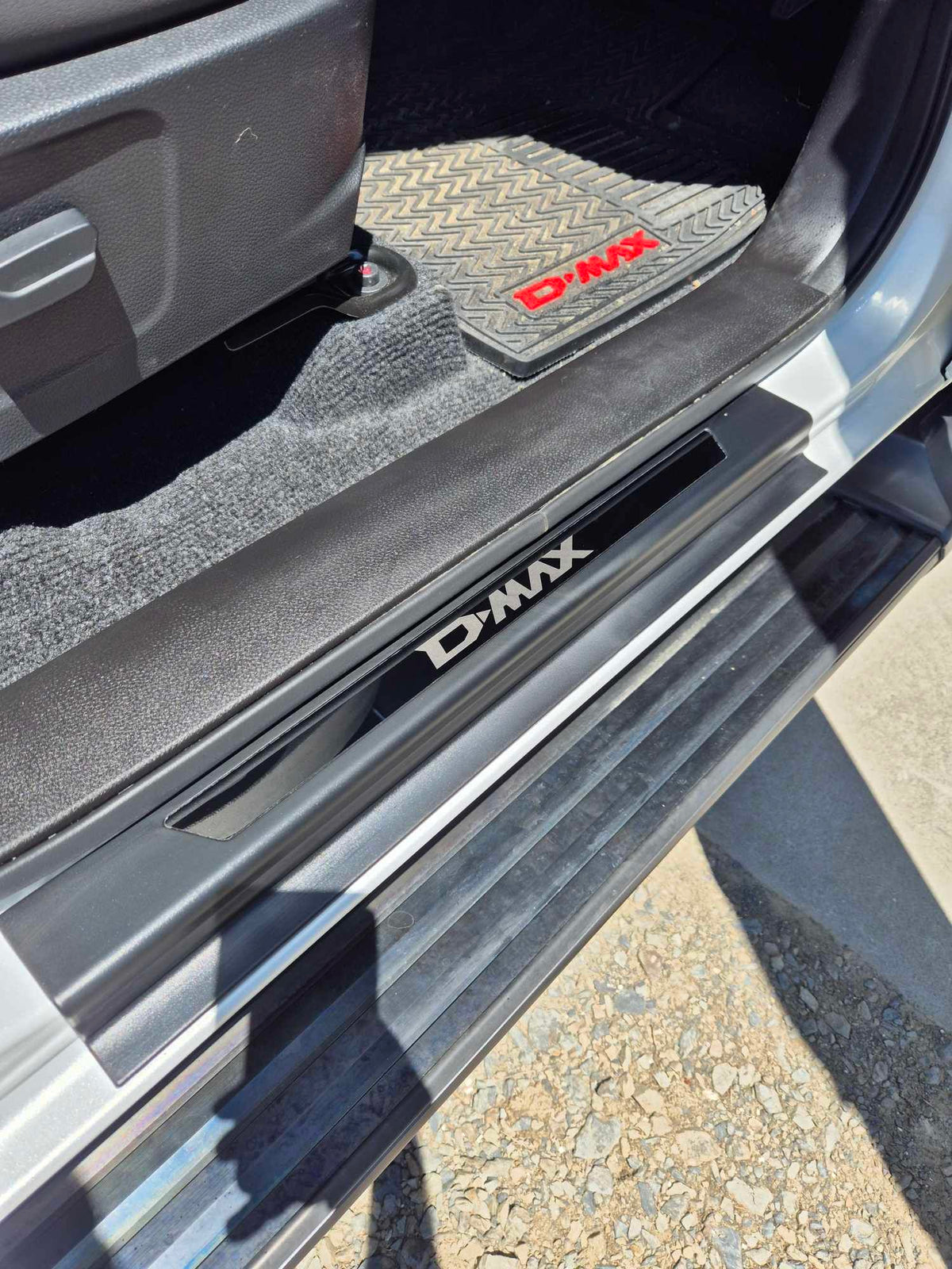 ISUZU D-MAX Premium Door Sill Scuff Plates Suit 08/2020-2026