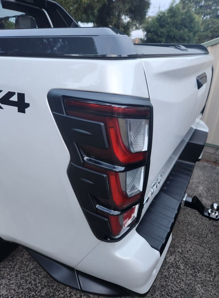 TAILIGHT SURROUNDS 2024-2025 ISUZU D-MAX (Not x-rider)