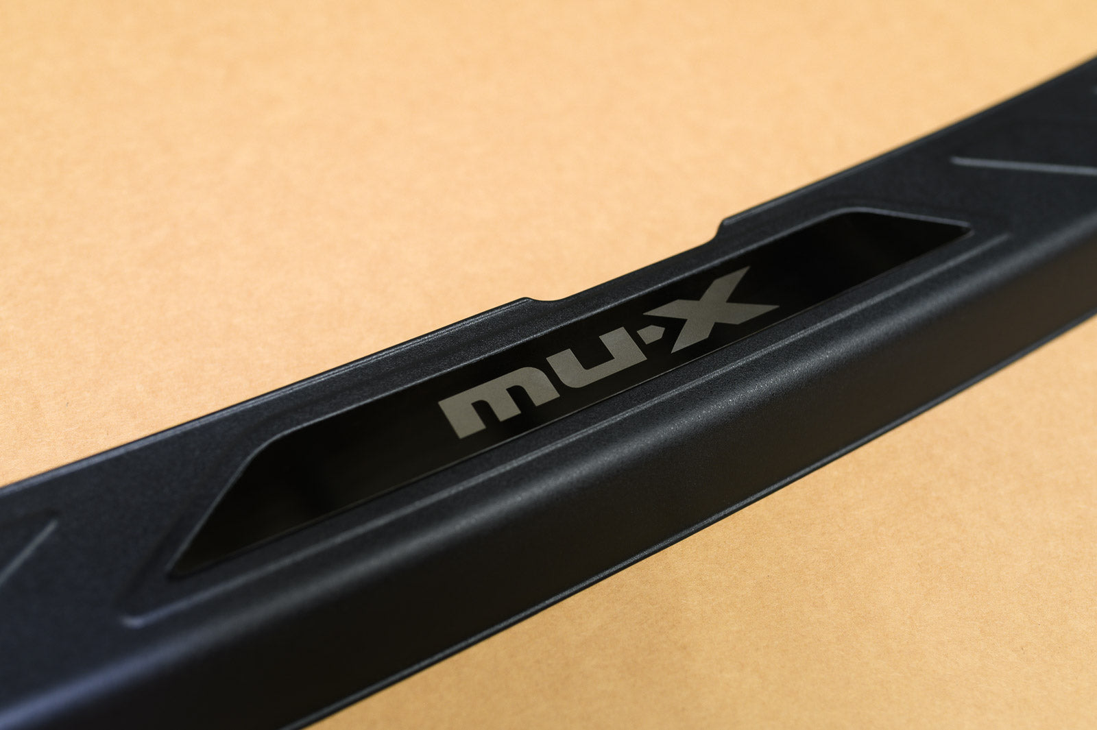 ISUZU MU-X PREMIUM BOOT SCUFF PLATE to suit 08/2021-2026