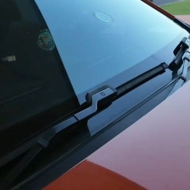 FRONT WIPER BLADES - WASHER JET STYLE (PAIR) to suit 2021-2026 Isuzu D-Max, Isuzu Mu-X & Mazda BT-50