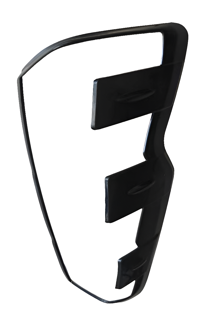 TAILIGHT SURROUNDS 2024-2025 ISUZU D-MAX (Not x-rider)