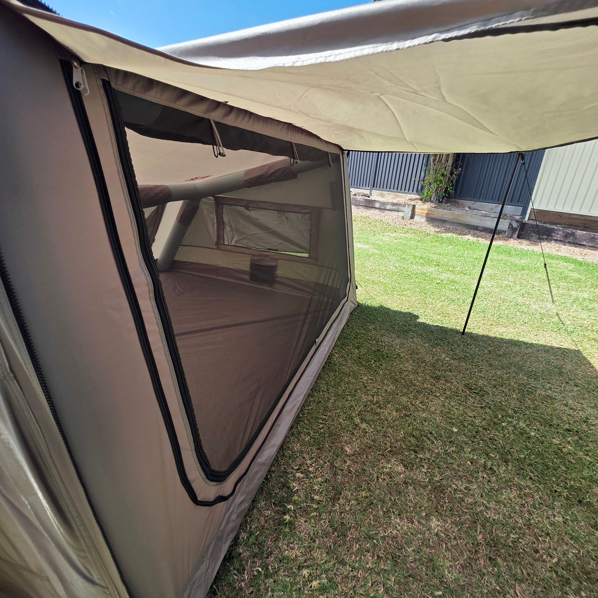 Compact Air Lodge - Inflatable Tent