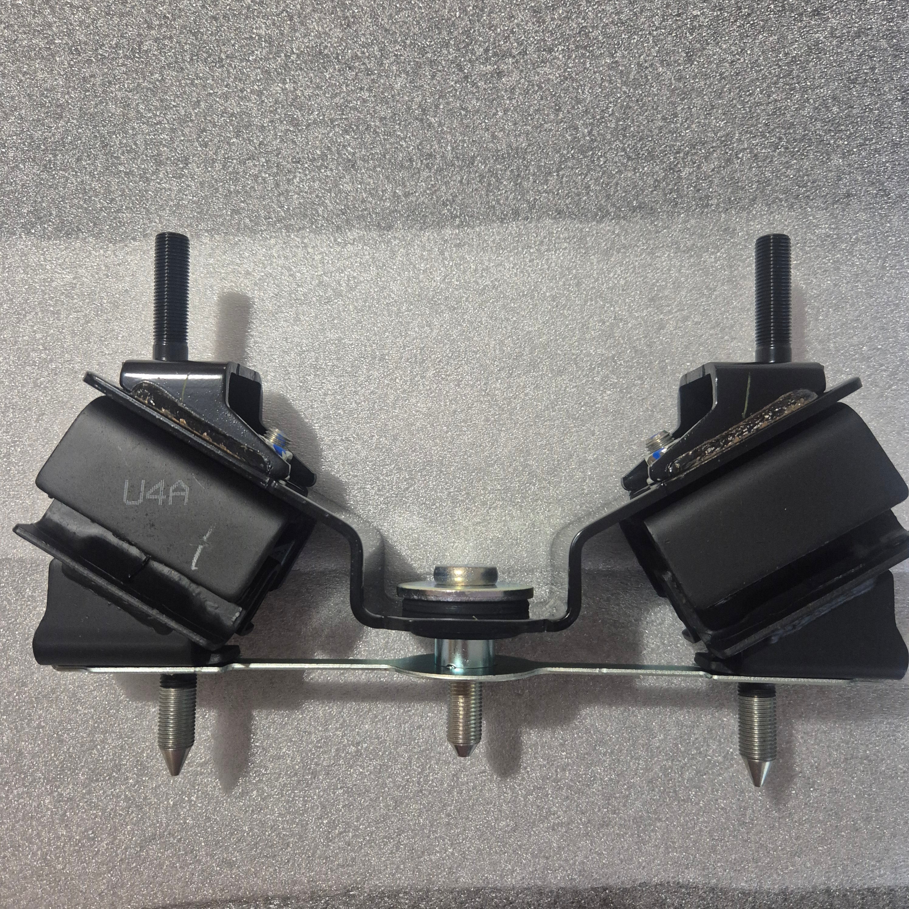 4JJ3 AUTOMATIC TRANSMISSION MOUNT