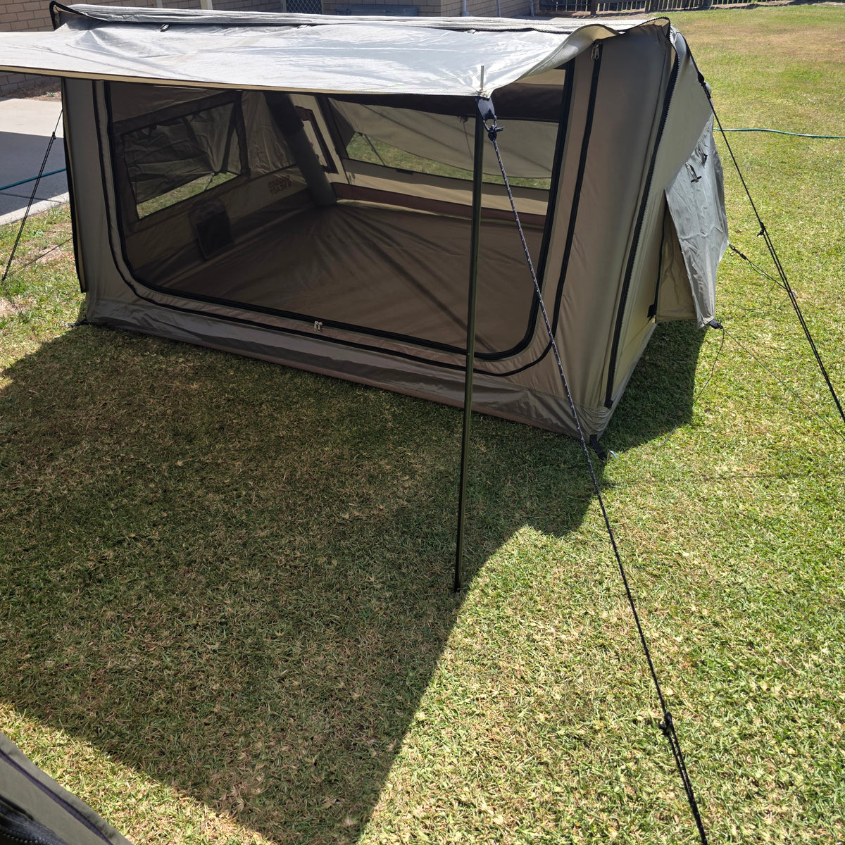 Compact Air Lodge - Inflatable Tent
