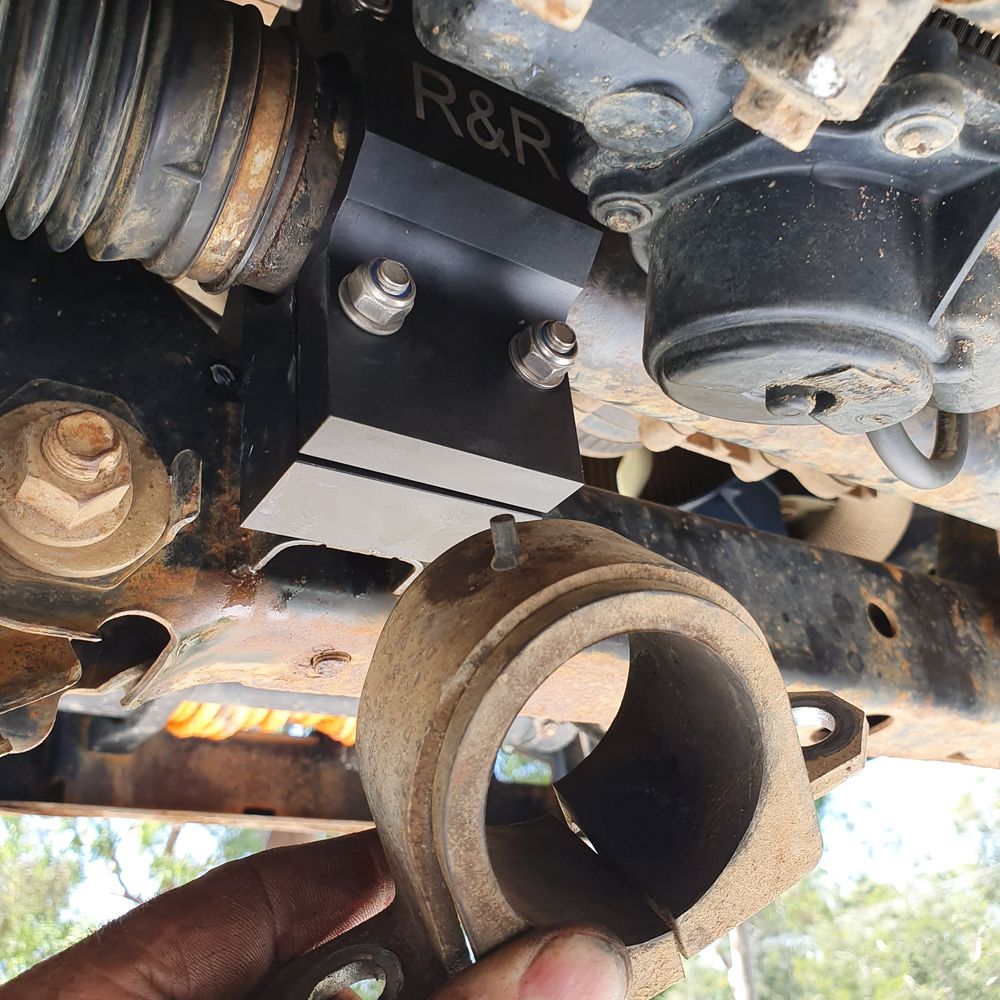 OFFSET STEERING-RACK DROP KIT