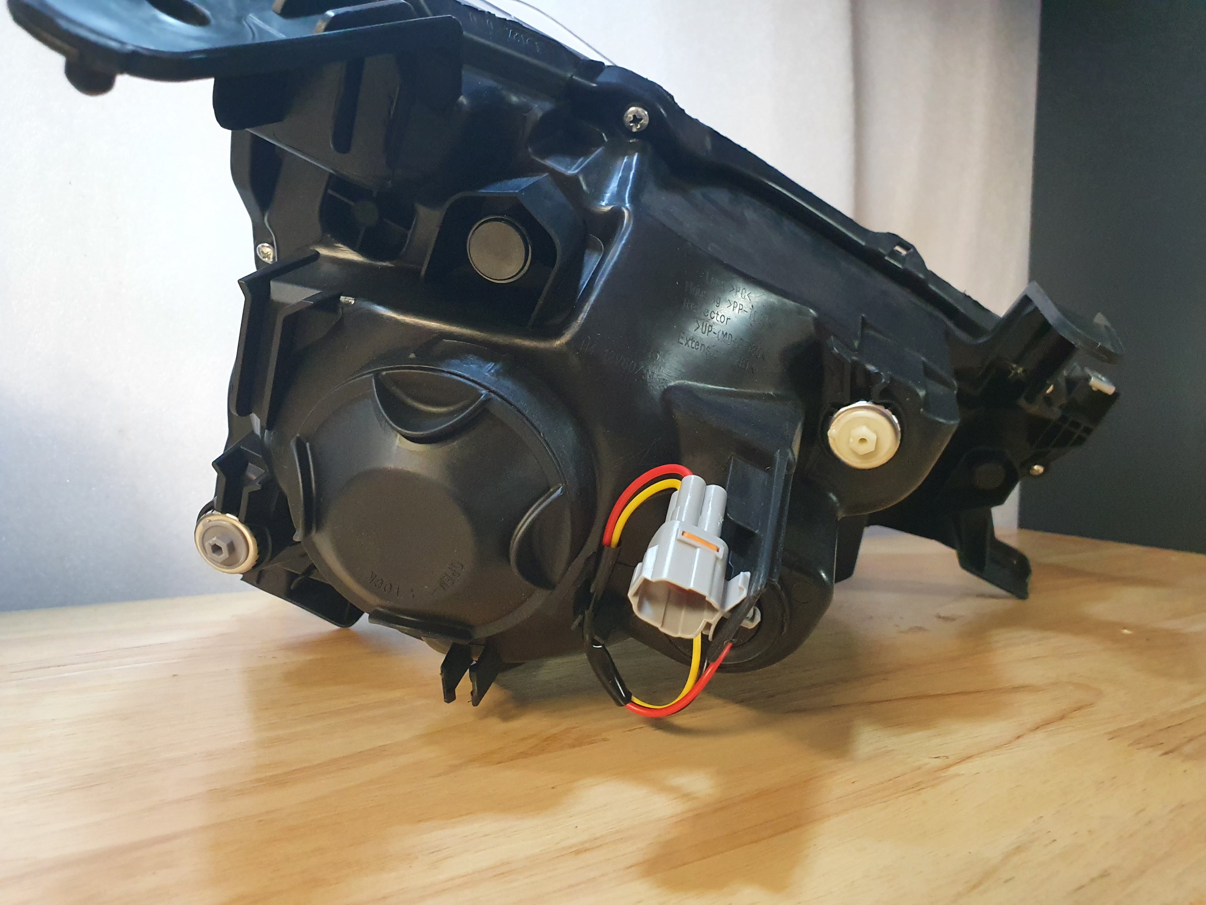 ISUZU D-MAX 2021-2023 LH -STANDARD SX VERSION (Passenger Side Headlight)