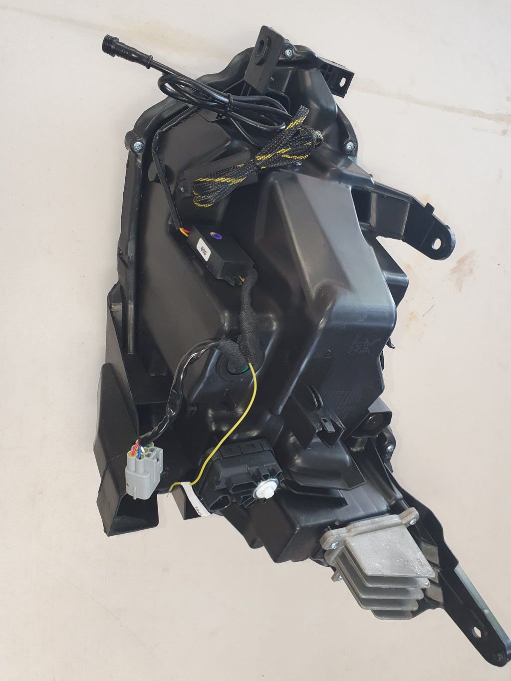 ISUZU D-MAX, LS-M, LS-U, X-TERRAIN - CUSTOM HEADLIGHTS 2020-2023