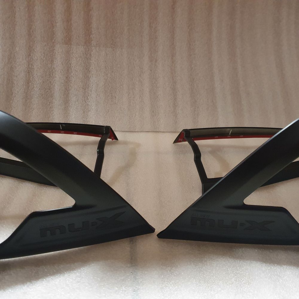 TAIL LIGHT SURROUNDS to suit 08/2021-2024 Isuzu Mu-X