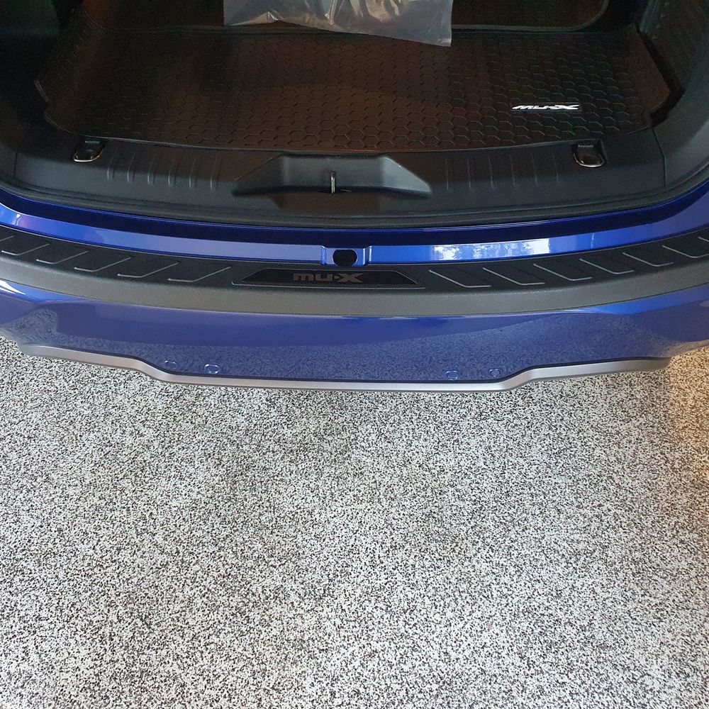 ISUZU MU-X PREMIUM BOOT SCUFF PLATE to suit 08/2021-2026