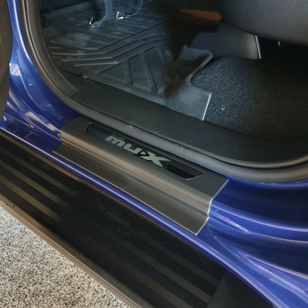 ISUZU Mu-X Premium Door Sill Scuff Plates Suit 10/2021-2026