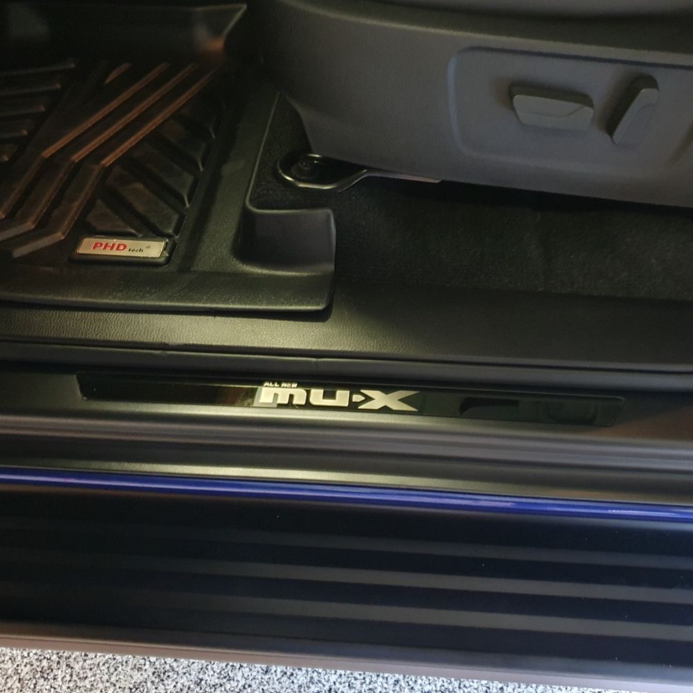 ISUZU Mu-X Premium Door Sill Scuff Plates Suit 10/2021-2026