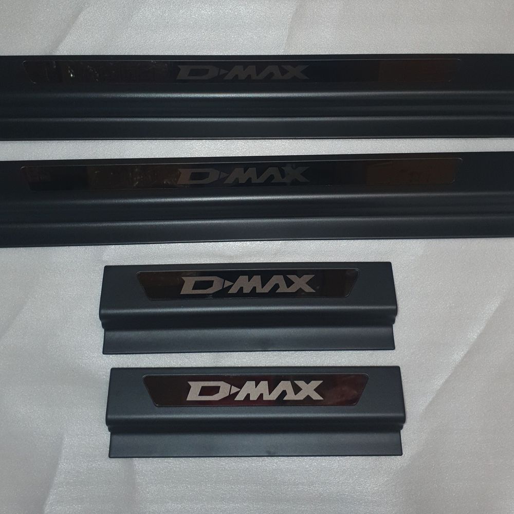ISUZU D-MAX Premium Door Sill Scuff Plates Suit 08/2020-2026